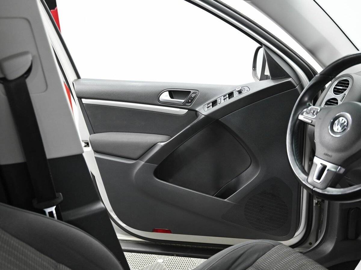 Фольксваген Тигуан б/у, 2012, Автоматическая. Фото: #4