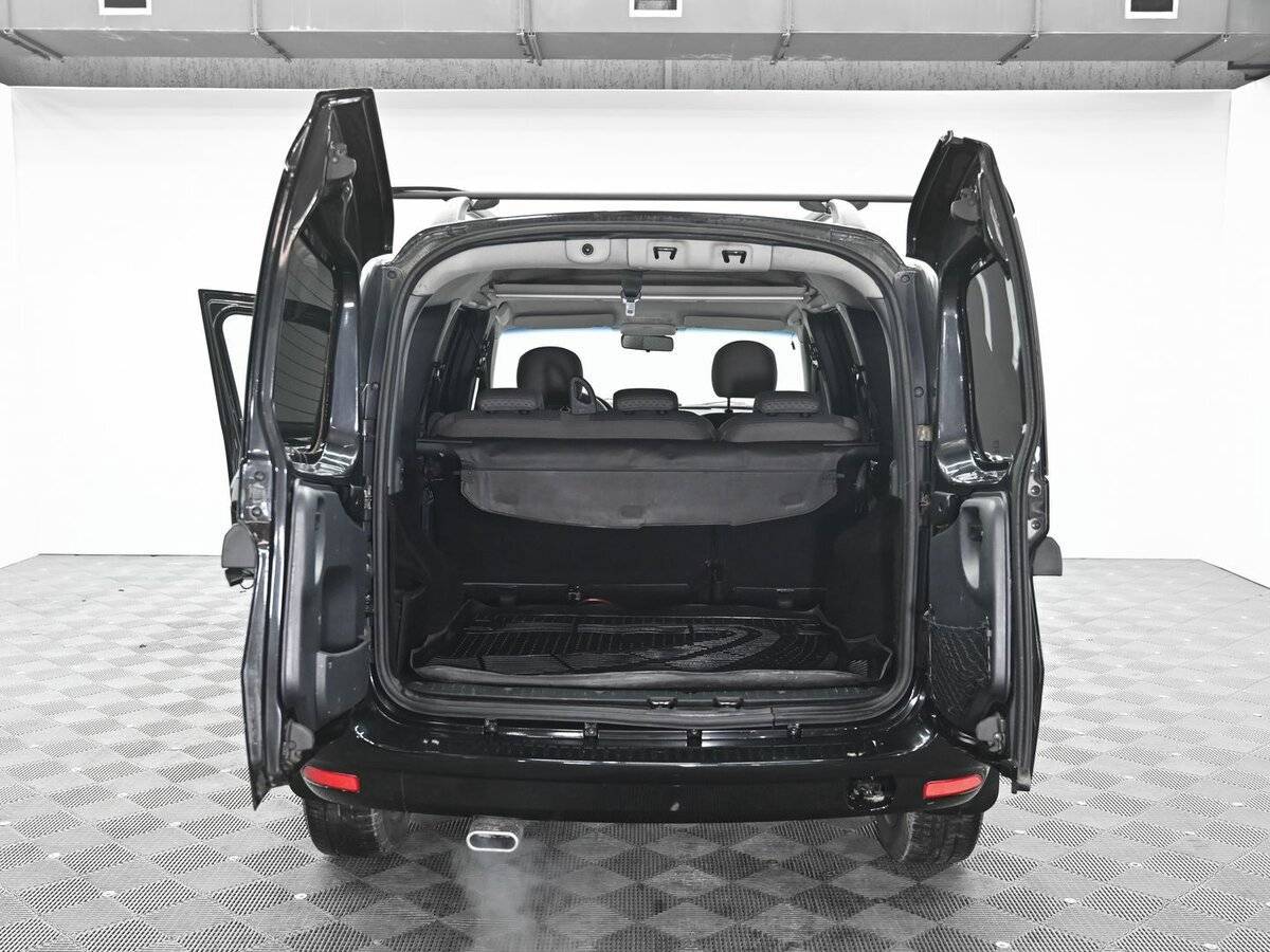 Лада (ВАЗ) Ларгус б/у, 2015, Механическая. Фото: #4