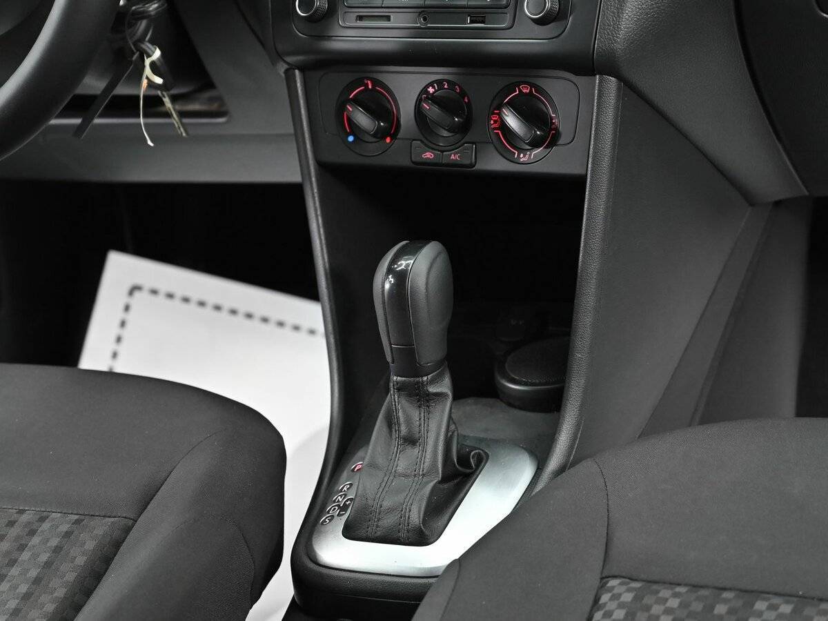 Фольксваген Поло б/у, 2017, Автоматическая. Фото: #11