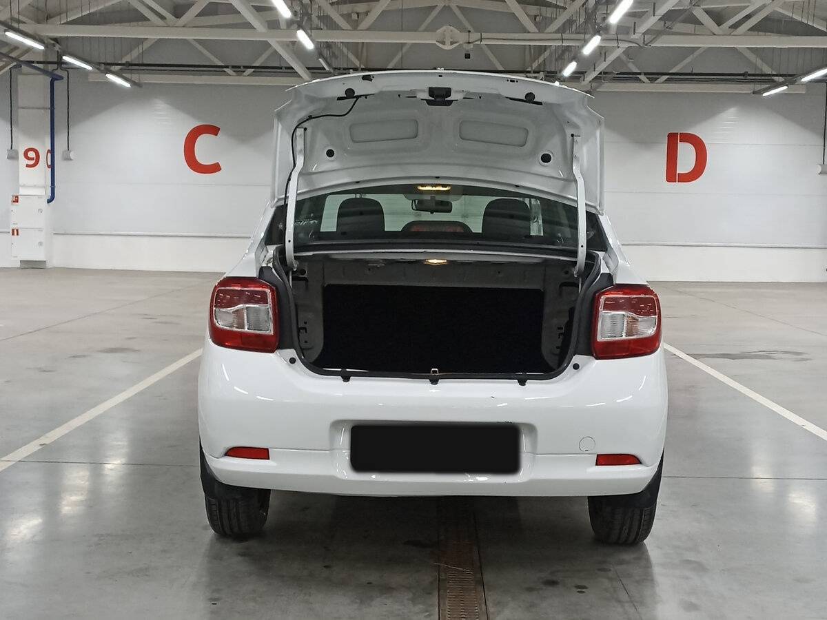 Рено Логан б/у, 2017, Автоматическая. Фото: #9