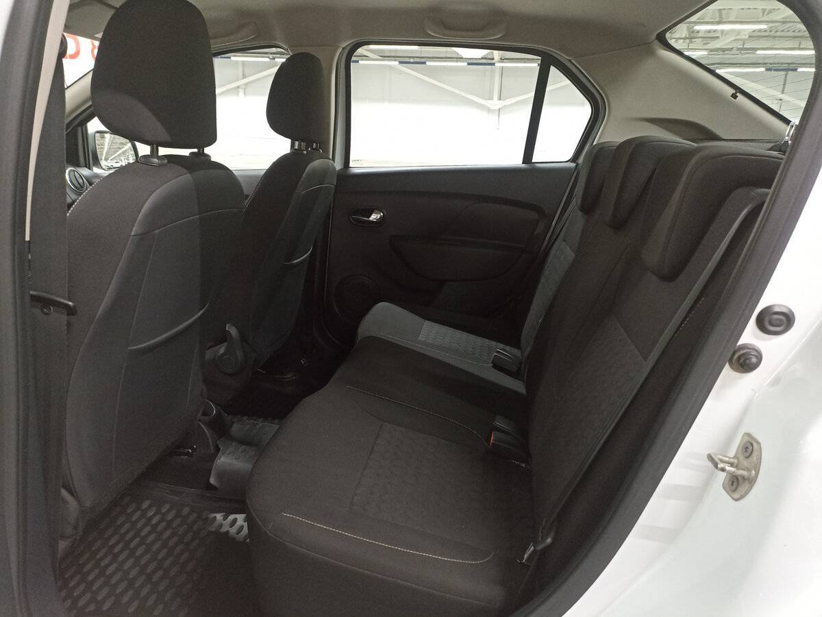 Рено Логан б/у, 2017, Автоматическая. Фото: #11