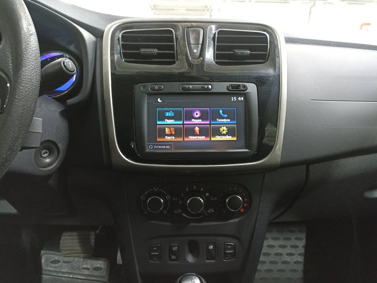 Рено Логан б/у, 2017, Автоматическая. Фото: #14