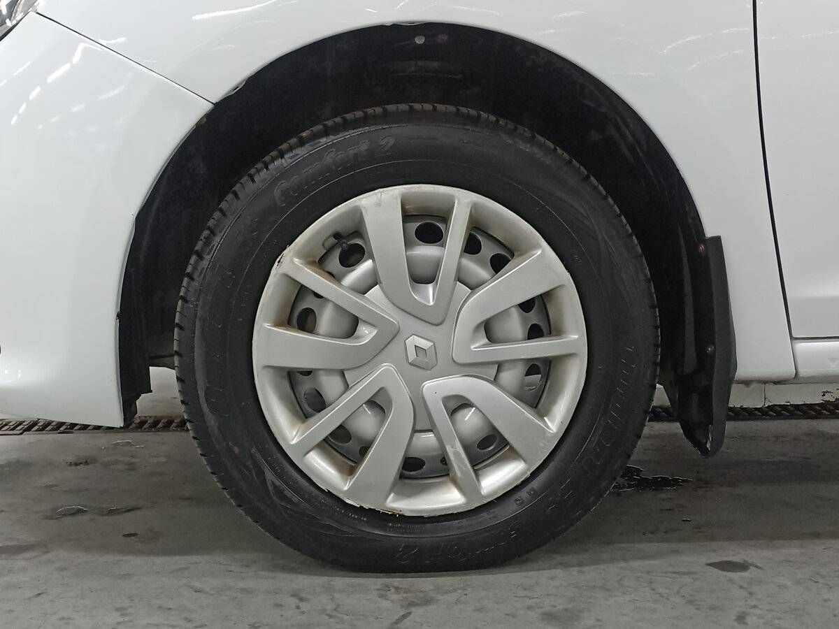 Рено Логан б/у, 2017, Автоматическая. Фото: #17