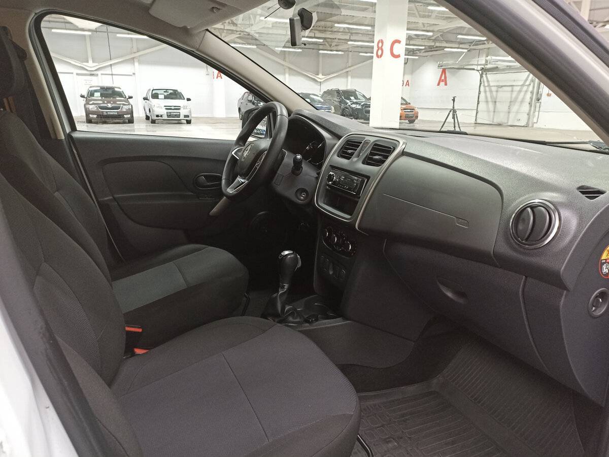 Рено Логан б/у, 2020, Автоматическая. Фото: #10