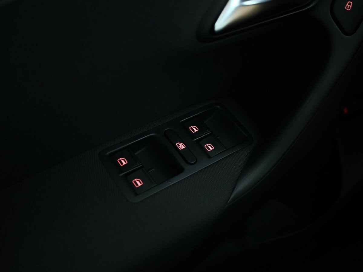 Фольксваген Поло б/у, 2015, Автоматическая. Фото: #15