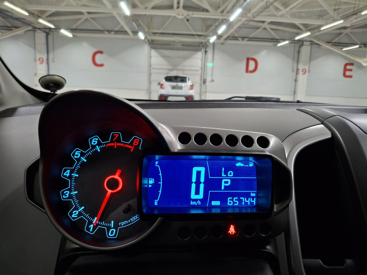 Шевроле Авео б/у, 2015, Автоматическая. Фото: #11