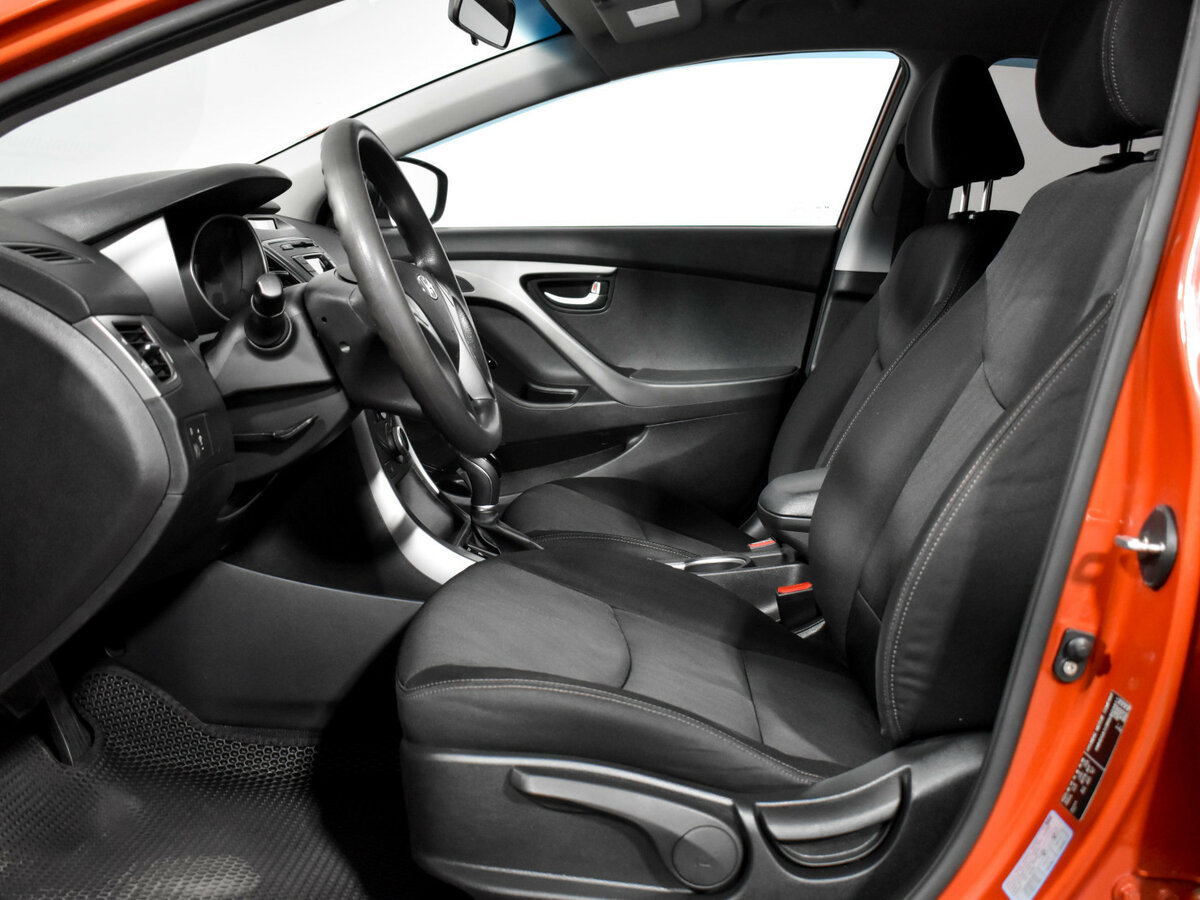 Хендай Елантра б/у, 2015, Автоматическая. Фото: #9