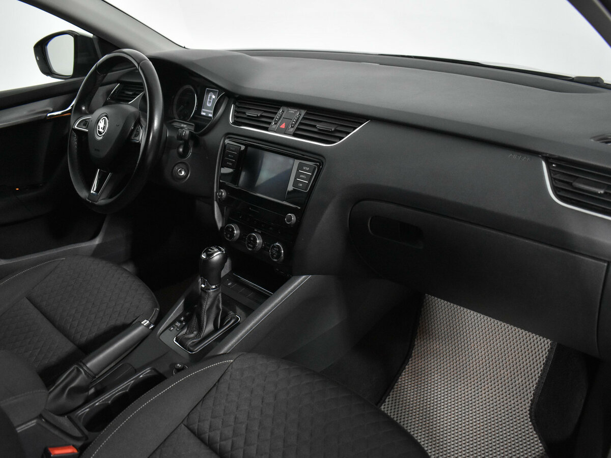 Шкода Октавия б/у, 2017, Роботизированная. Фото: #11