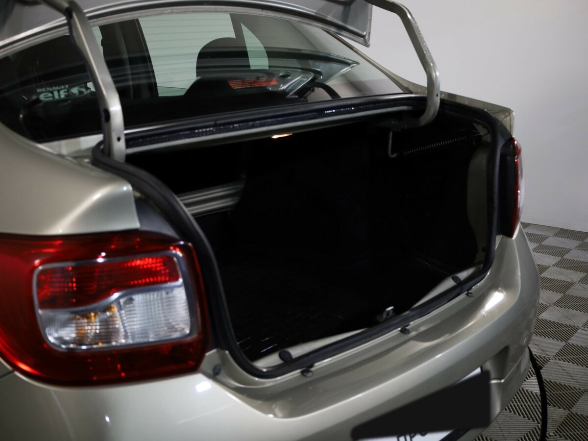 Рено Логан б/у, 2015, Механическая. Фото: #20