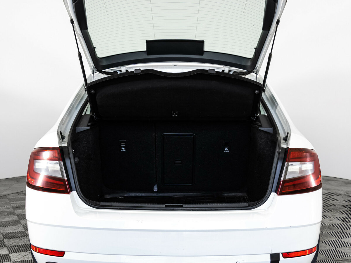 Шкода Октавия б/у, 2017, Роботизированная. Фото: #13