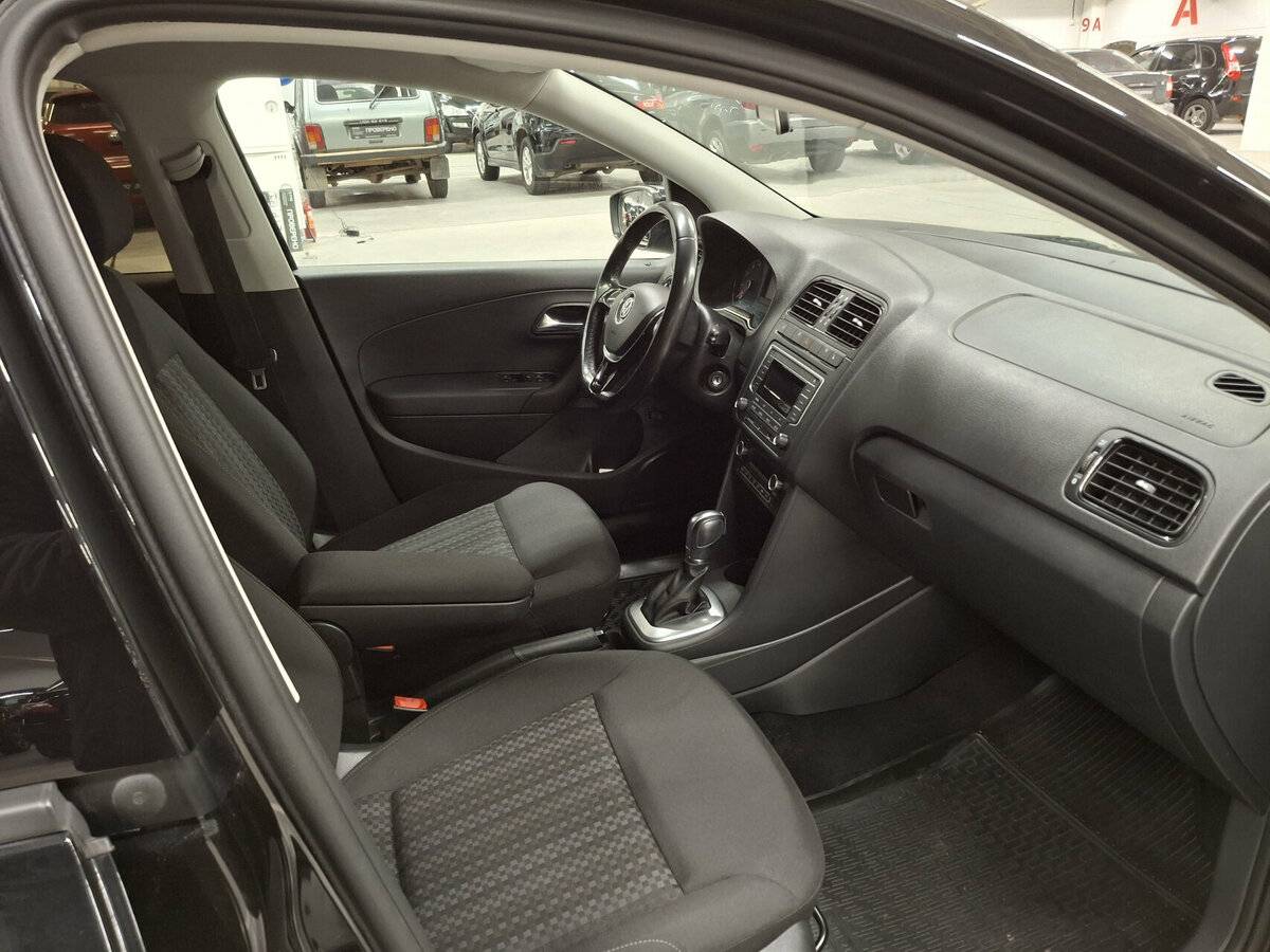 Фольксваген Поло б/у, 2017, Автоматическая. Фото: #10