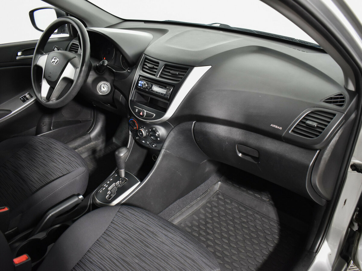 Хендай Солярис б/у, 2015, Автоматическая. Фото: #11